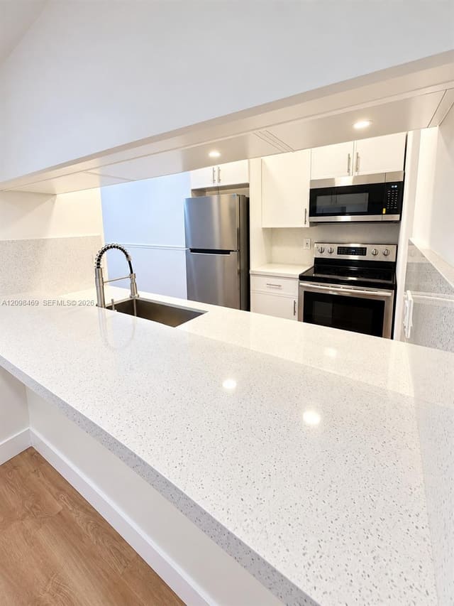 10762 La Placida Drive 7-306, Coral Springs, FL 33065