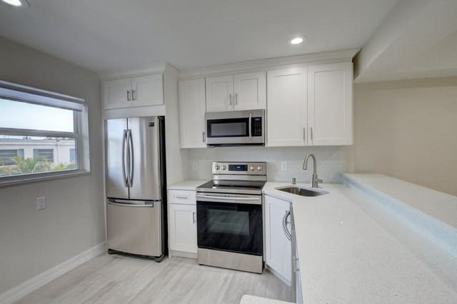 398 W Camino Real 2, Boca Raton, FL 33432