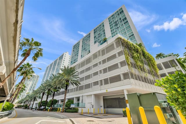 400 Sunny Isles Boulevard 916, 400 Sunny Isles Condo East, Sunny Isles Beach, FL