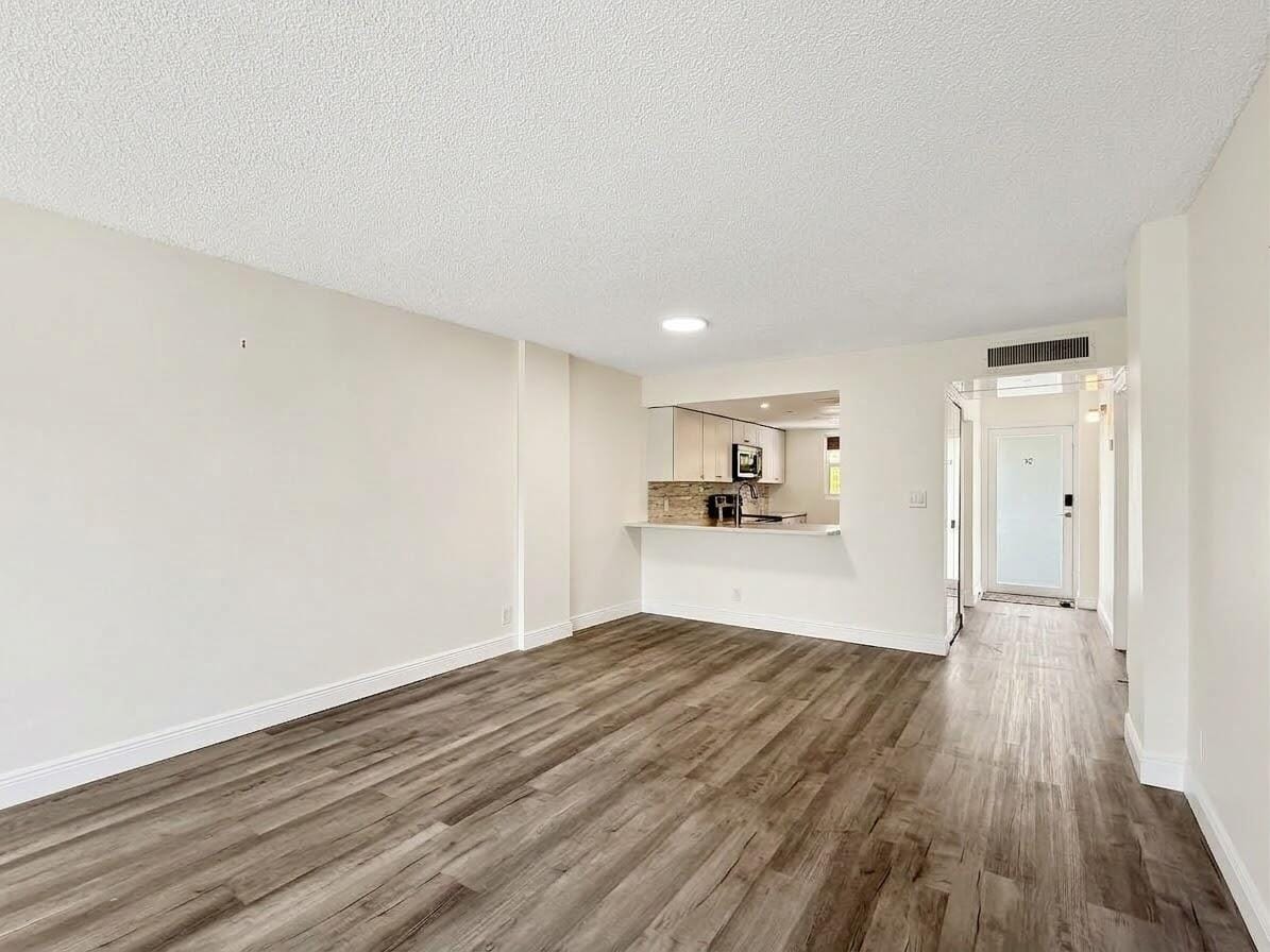 114 Royal Pk Drive 3A — photo 7