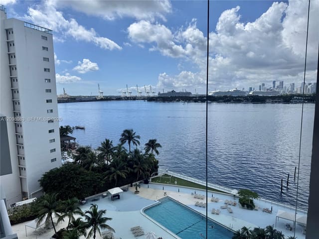 1200 West Avenue 1031, Miami Beach, FL 33139