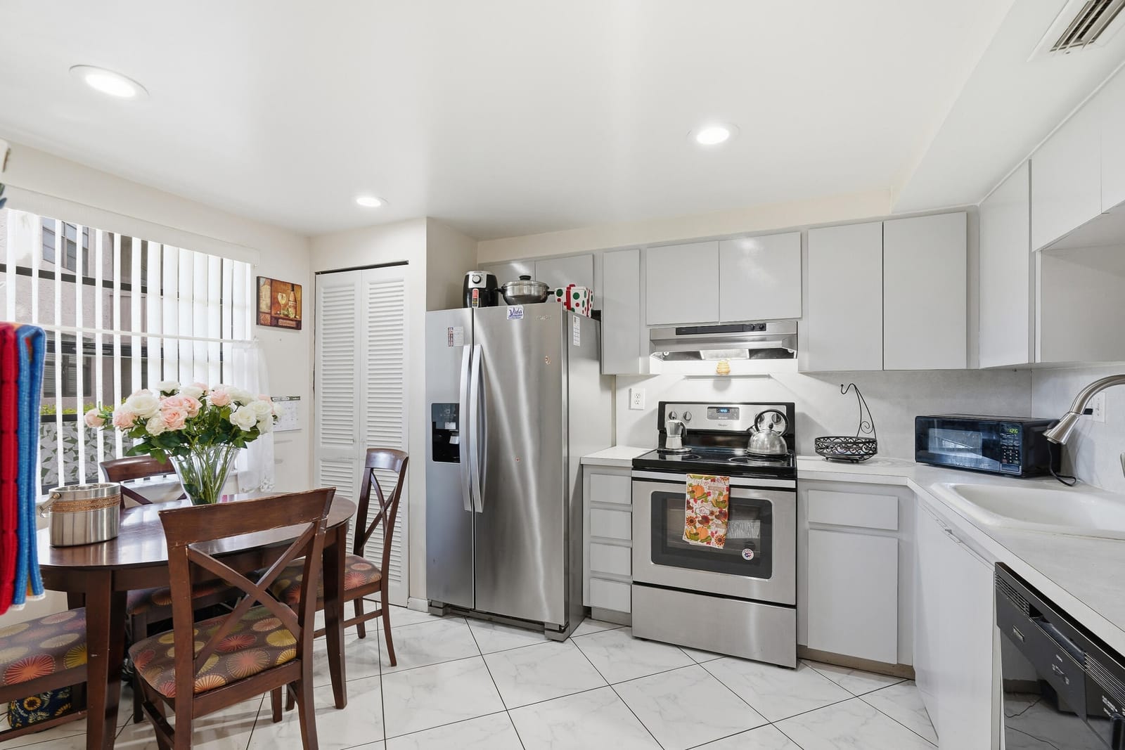 1000 Colony Point Circle 110 — photo 1