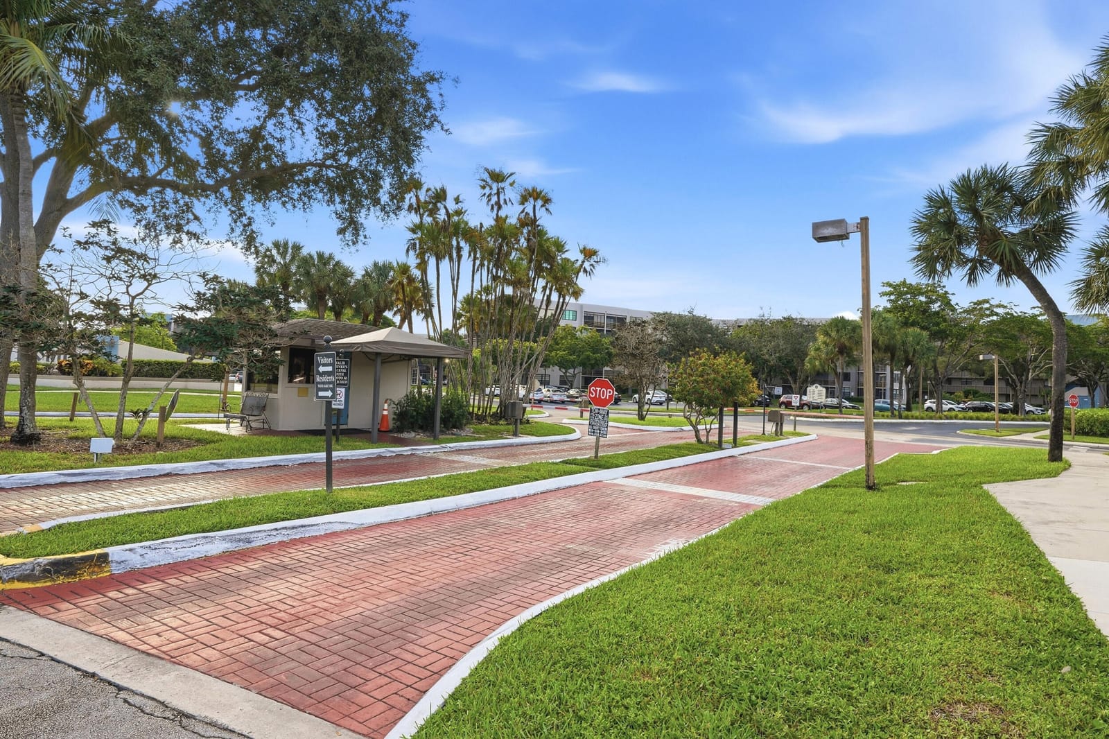 1000 Colony Point Circle 110 — photo 3