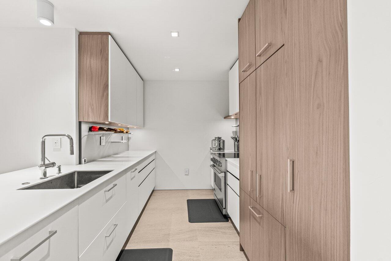 300 S AUSTRALIAN Avenue 1104 — photo 3