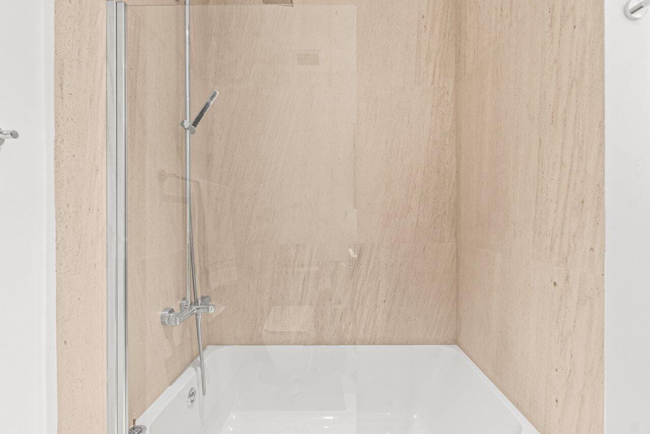 300 S AUSTRALIAN Avenue 1104 — photo 10