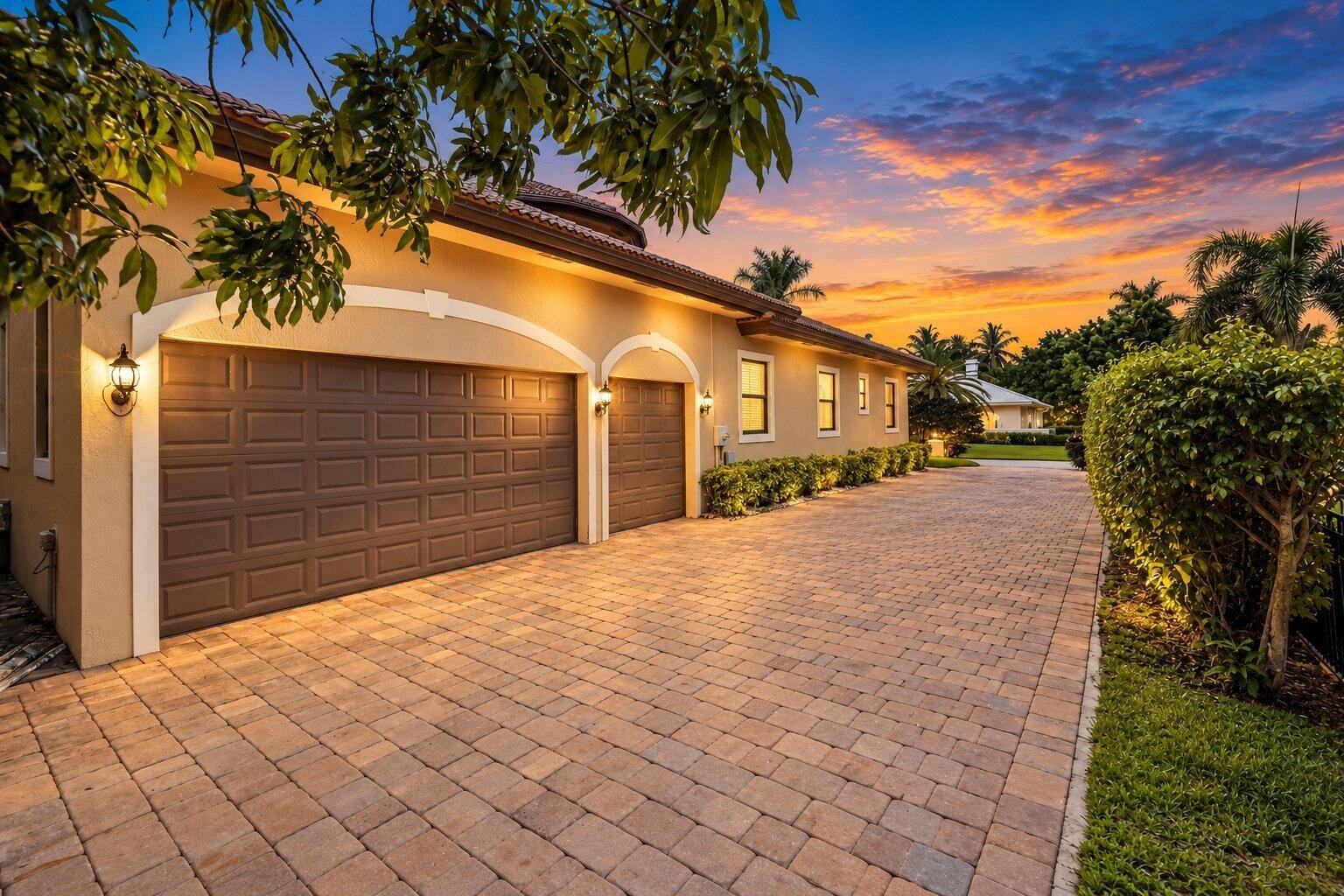 4190 Gleneagles Drive — photo 3