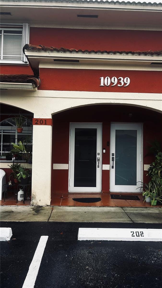 3 bedroom home for sale at 10939 Okeechobee, Hialeah Gardens, FL 33018 — $375,000