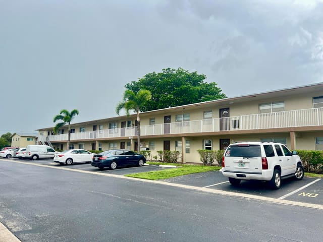 601 NW 78th Terrace 205, Margate, FL 33063