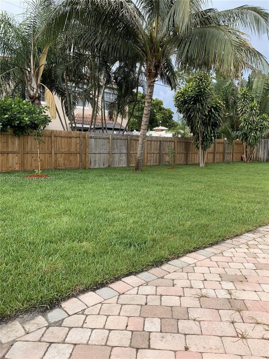 2561 NE 10th Court 2561, Pompano Beach, FL 33062 photo 14
