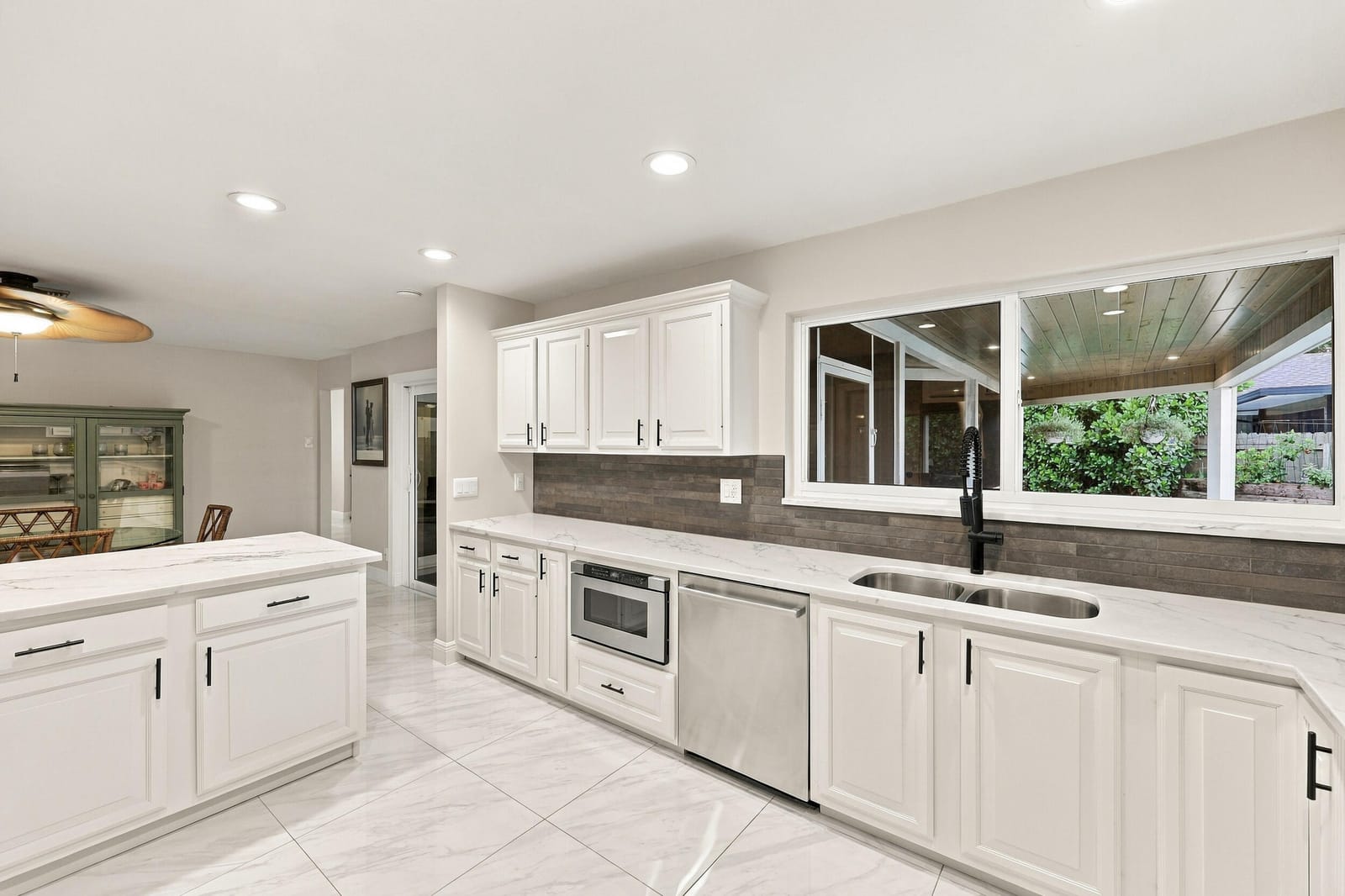 3590 Lakeview Drive, Delray Beach, FL 33445 photo 14