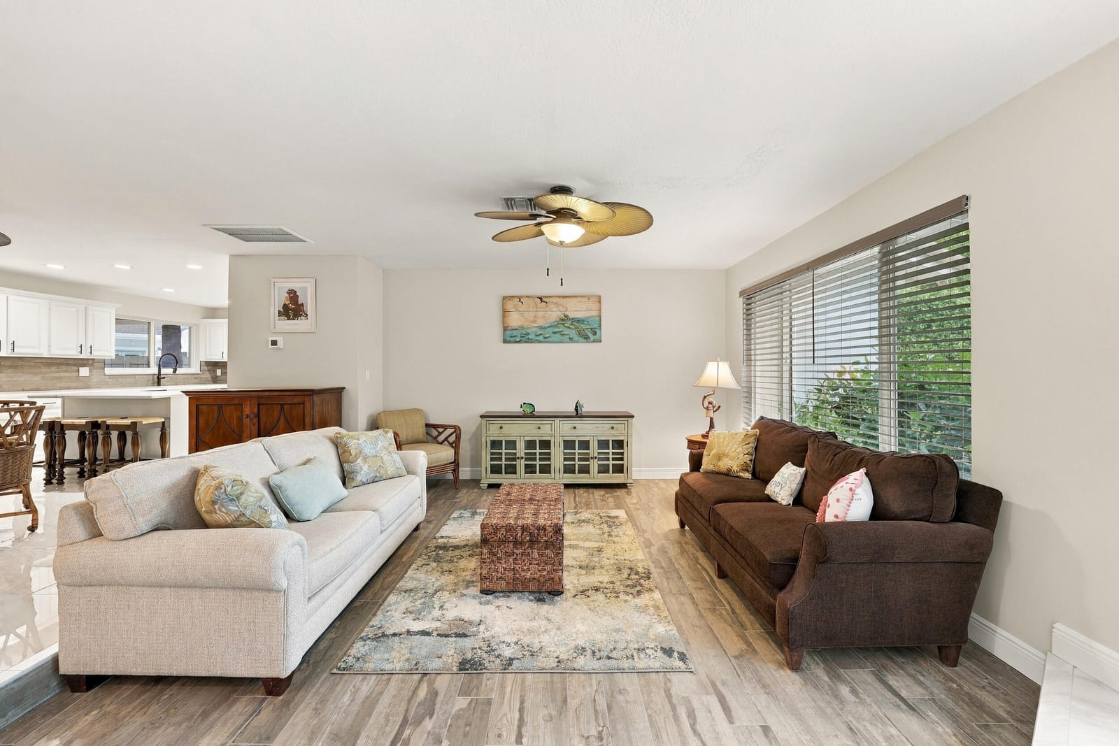 3590 Lakeview Drive — photo 5