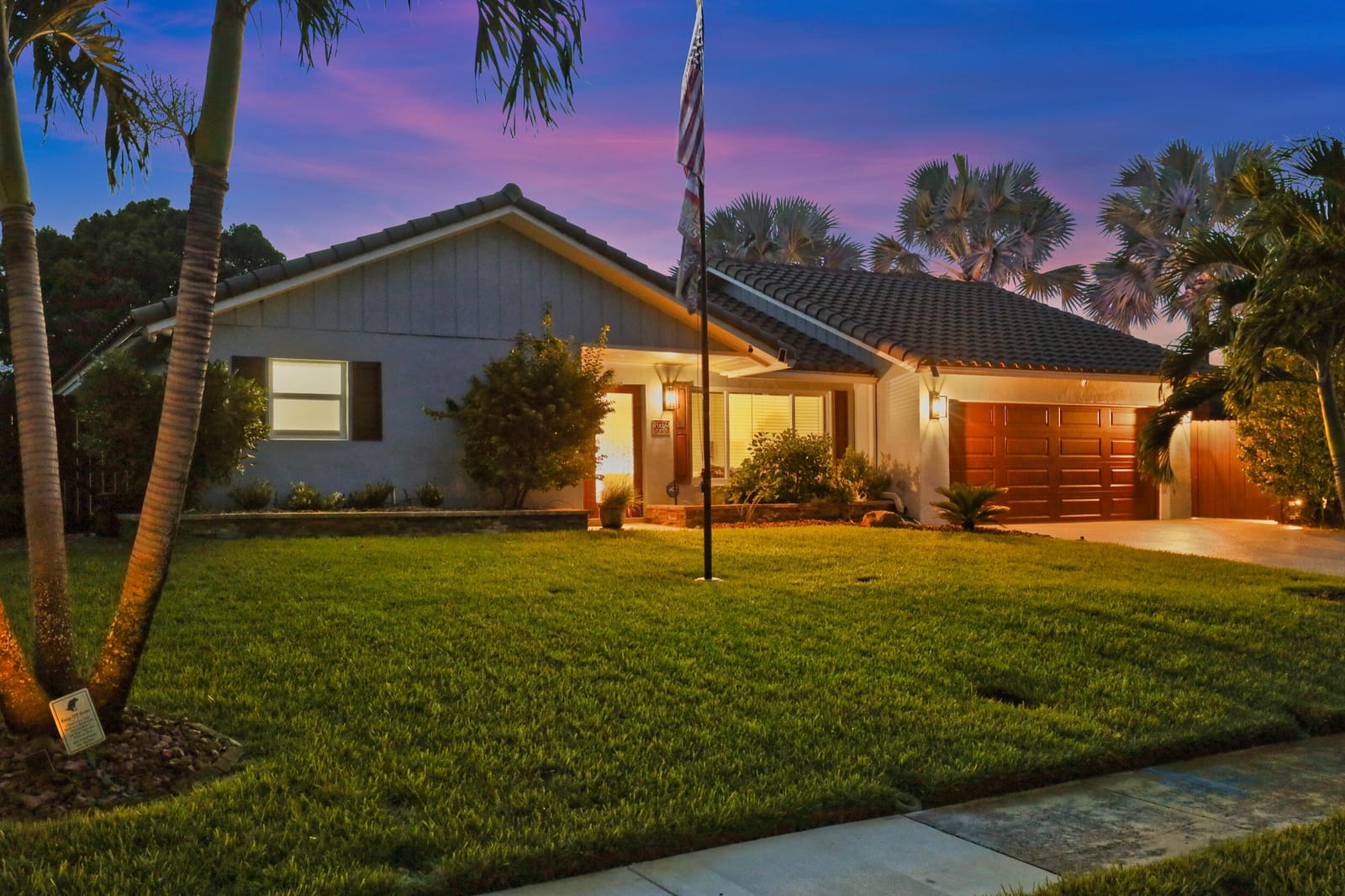 3590 Lakeview Drive, Delray Beach, FL 33445