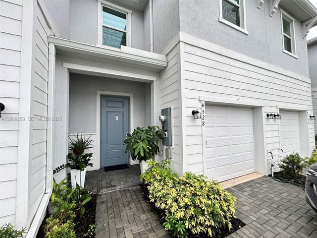 4528 Hollister Avenue, Lake Worth, FL 33463