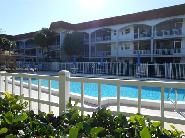 581 Blue Heron Drive 309-B, Hallandale Beach, FL 33009