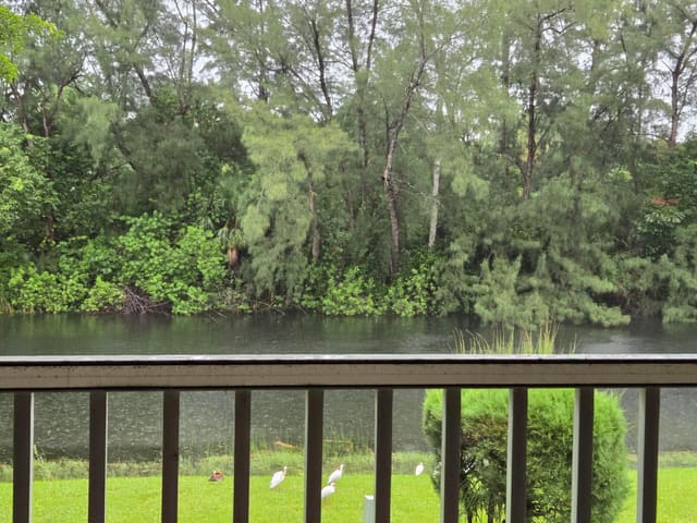 130 Lake Meryl Drive, West Palm Beach, FL 33411