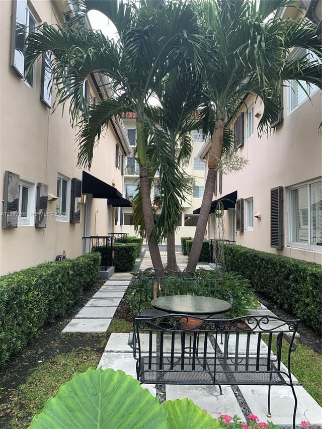 3182 S Le Jeune Road 3182, Coral Gables, FL 33134