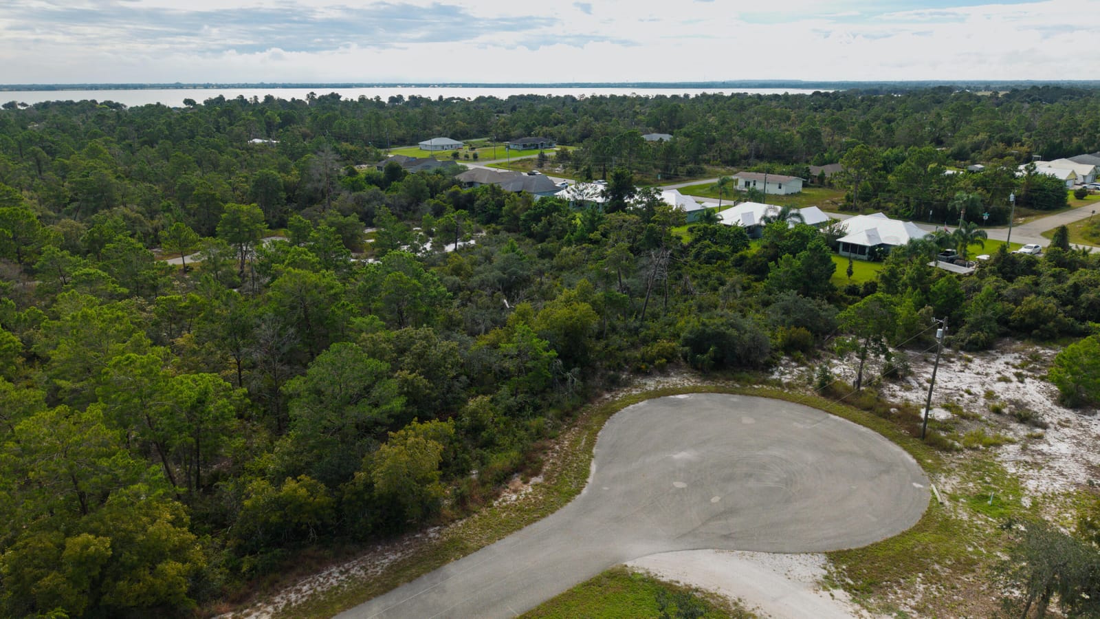 224 Fiji Way NE, Lake Placid, FL 33852 photo 4