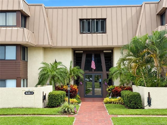 1800 SE Saint Lucie Boulevard 3-101, Stuart, FL 34996