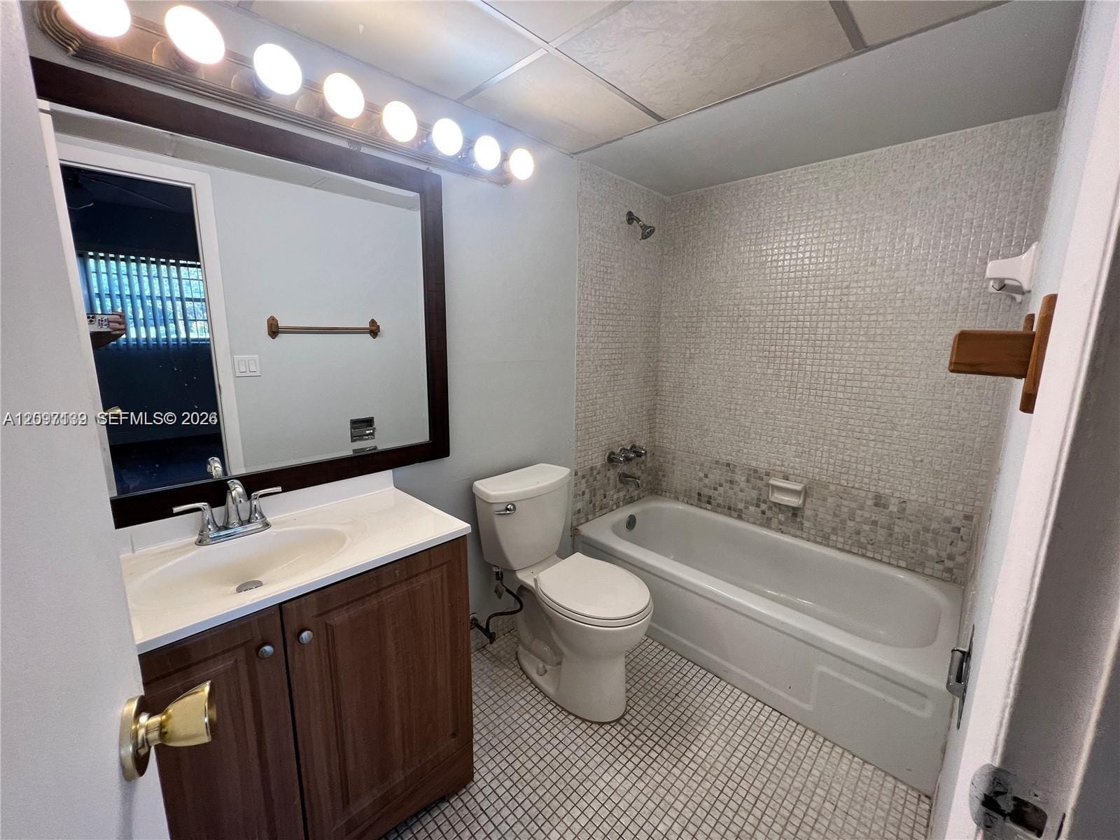 3530 NW 52nd Avenue 403 — photo 12