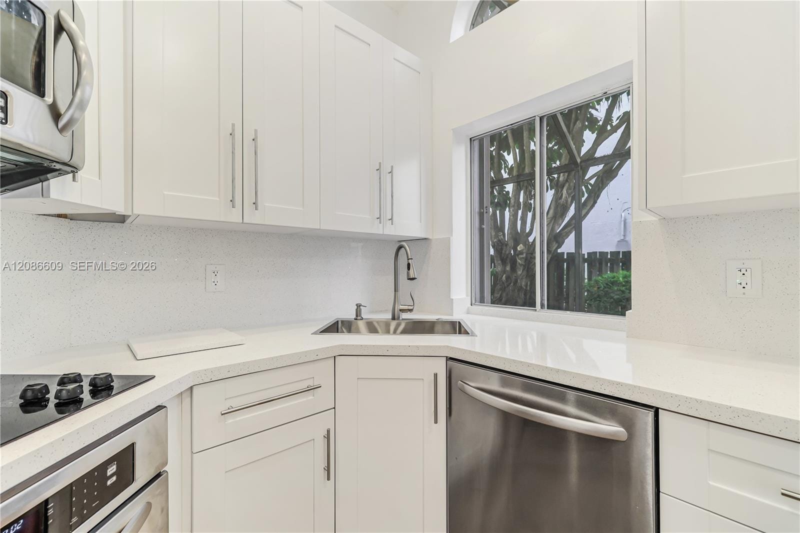 1290 Seagrape Circle, Weston, FL 33326 photo 12