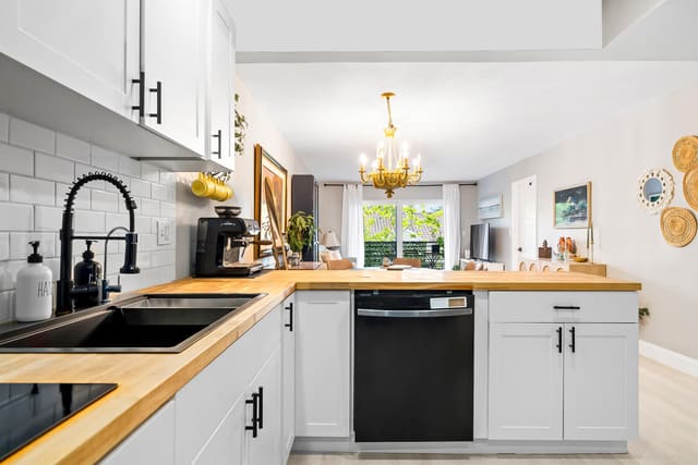 3120 N Pine Island Road 202, Sunrise, FL 33351