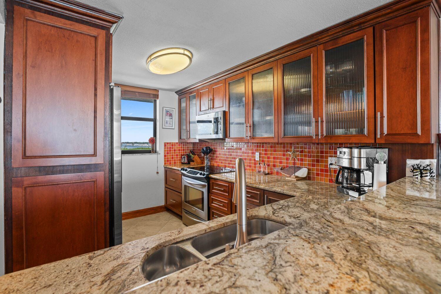 9940 S Ocean Drive 609 — photo 5