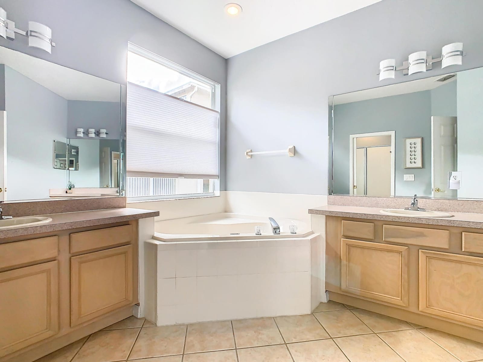 304 CALABAY PARC Boulevard, Davenport, FL 33897 photo 24