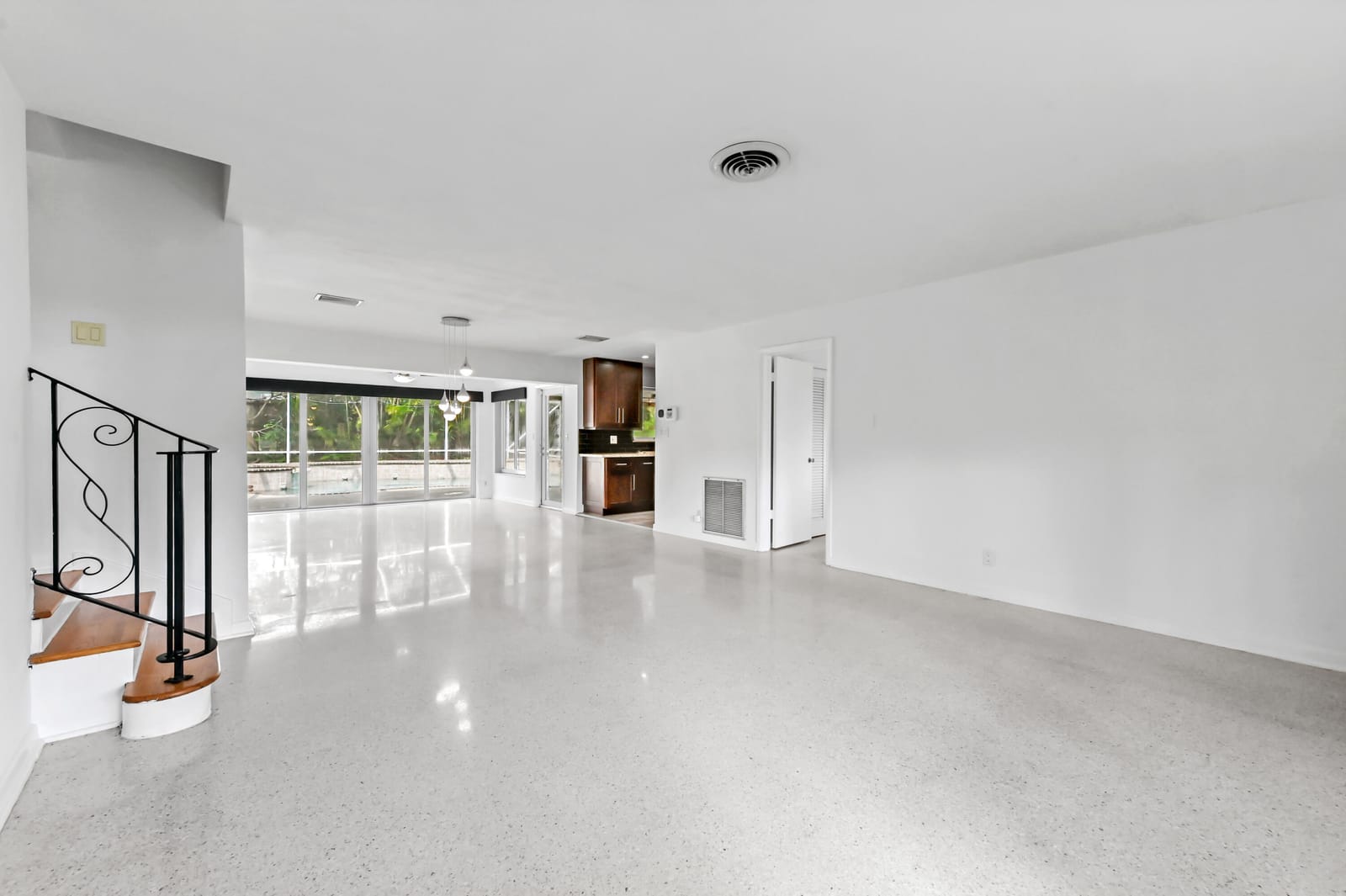999 NW 3rd Avenue — photo 5