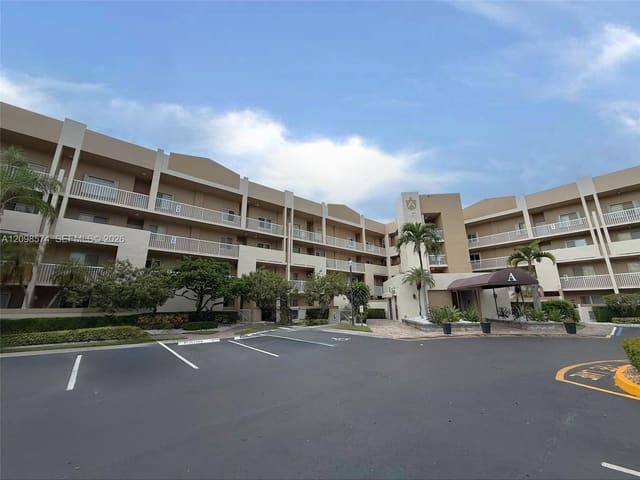 7807 Granville Drive 104, Tamarac, FL 33321