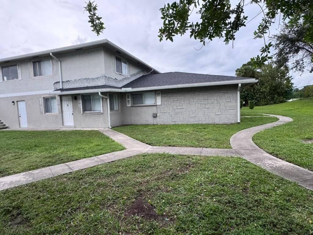 208 E TIFFANY Drive 2, Mangonia Park, FL 33407 photo 2