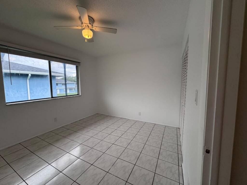 208 E TIFFANY Drive 2, Mangonia Park, FL 33407 photo 11