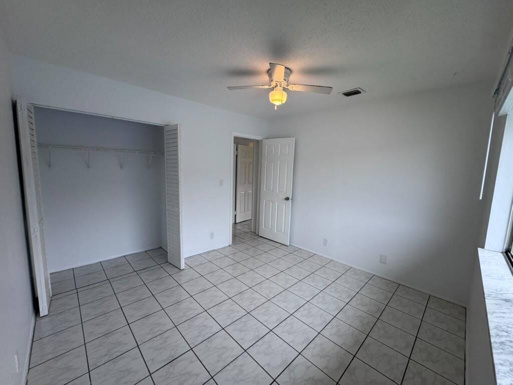 208 E TIFFANY Drive 2, Mangonia Park, FL 33407 photo 12