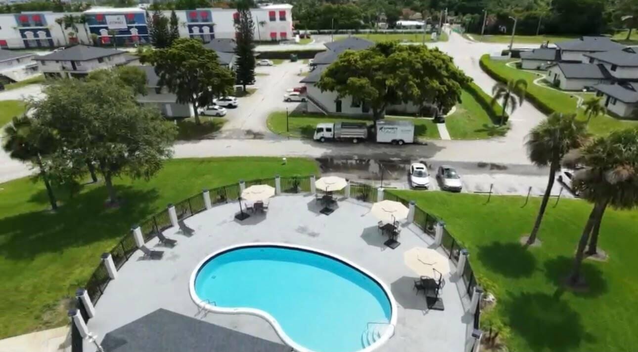 208 E TIFFANY Drive 2, Mangonia Park, FL 33407 photo 16