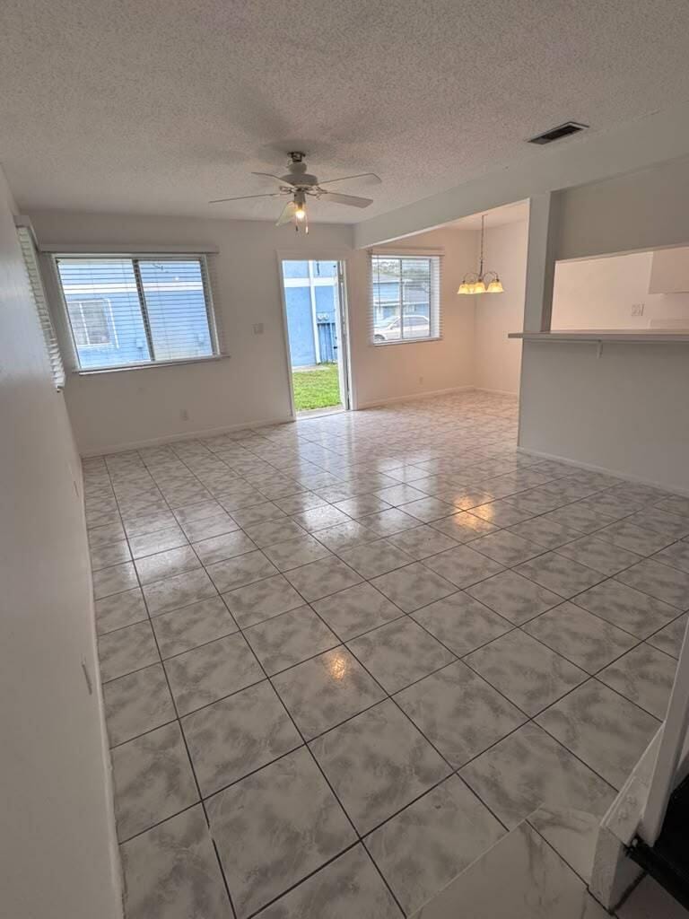 208 E TIFFANY Drive 2, Mangonia Park, FL 33407 photo 7
