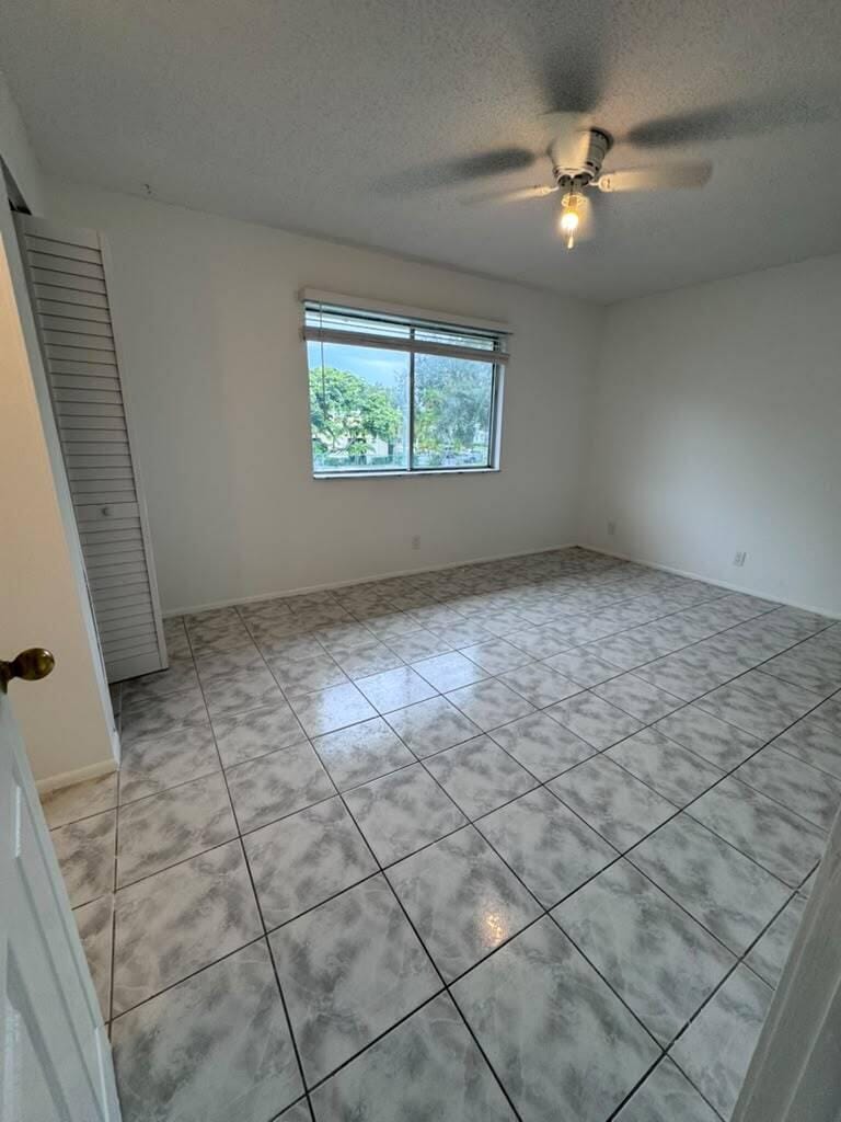 208 E TIFFANY Drive 2, Mangonia Park, FL 33407 photo 10