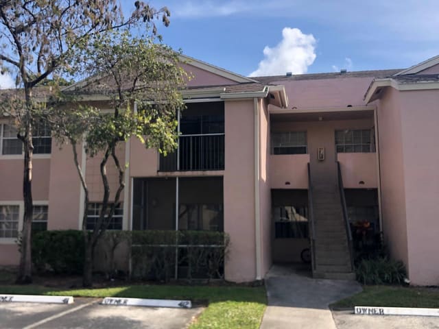 601 CYPRESS LAKE Boulevard G14, Deerfield Beach, FL 33064