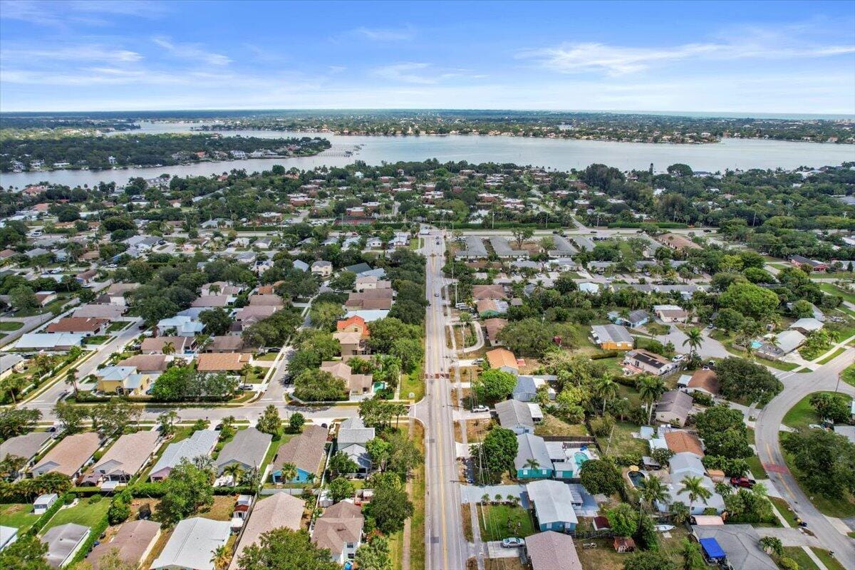 503 N PENNOCK Lane, Jupiter, FL 33458 photo 29