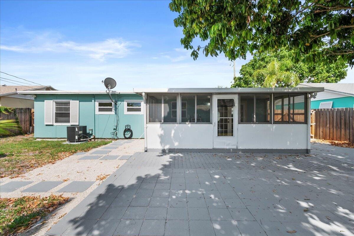503 N PENNOCK Lane, Jupiter, FL 33458 photo 5
