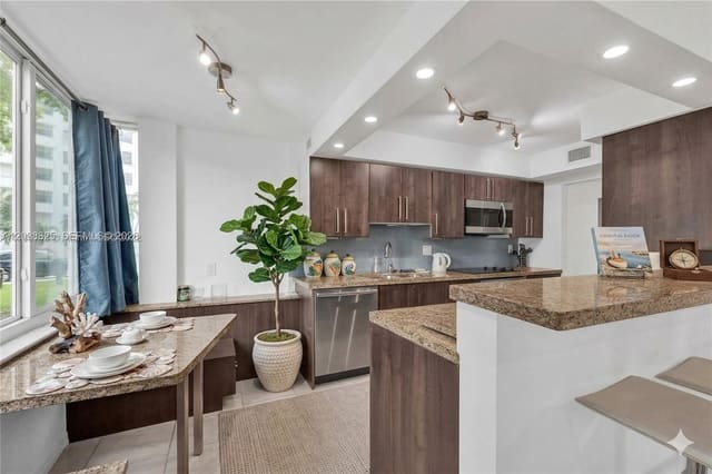 250 180th Drive 155, Sunny Isles Beach, FL 33160