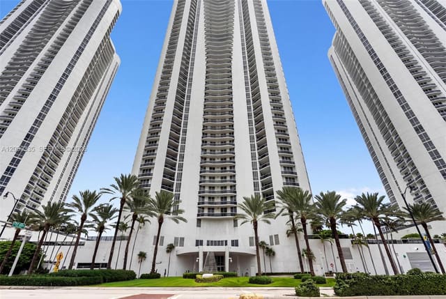 15901 Collins Avenue 3002, Sunny Isles Beach, FL 33160