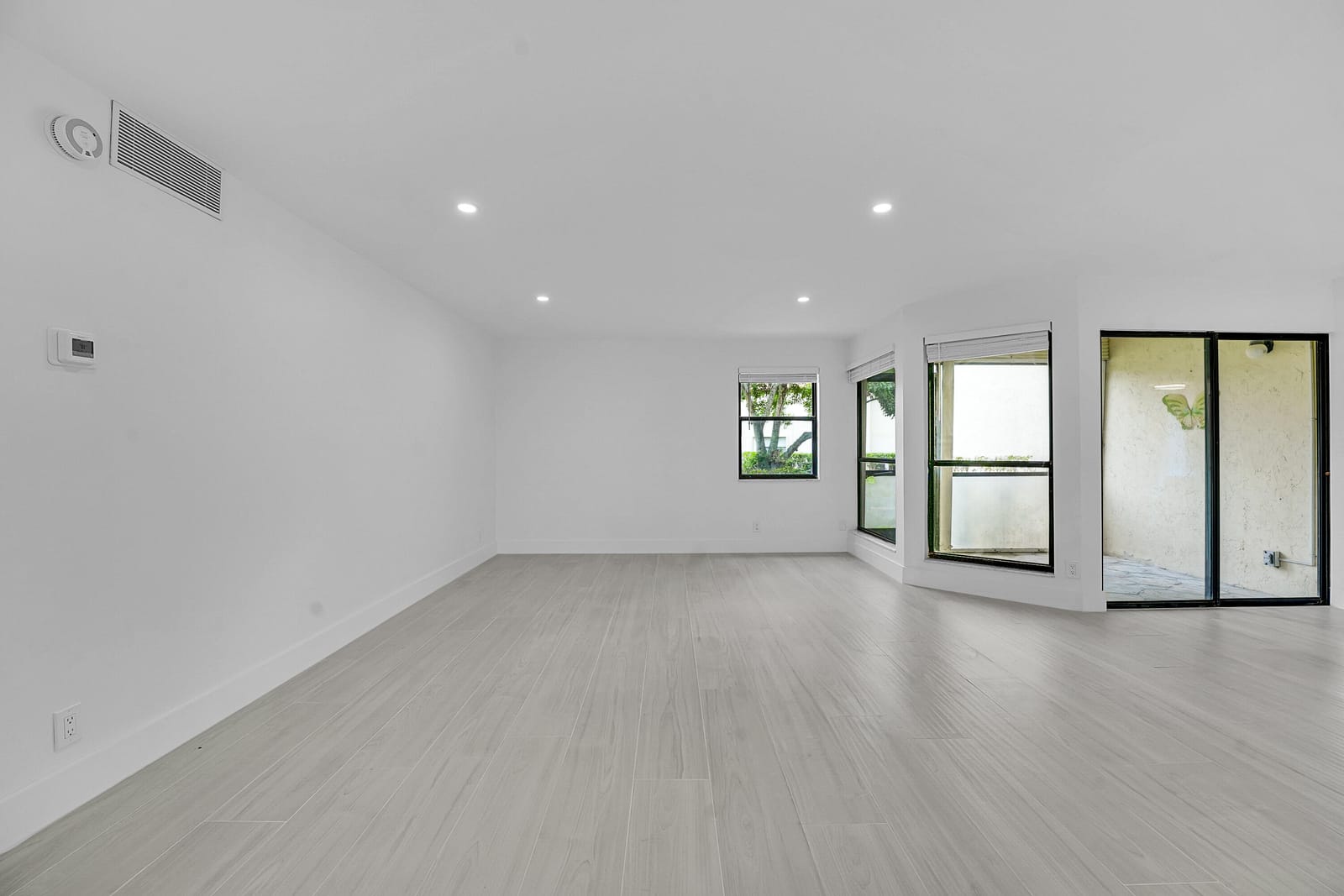 3373 LUCERNE PARK Drive — photo 12