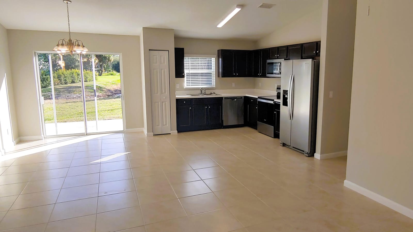 682 SW PAAR Drive, Port St. Lucie, FL 34953 photo 4