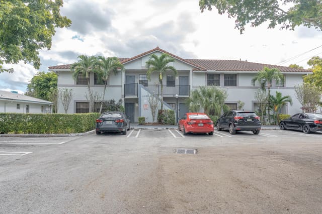 11684 NW 39th Street, Coral Springs, FL 33065