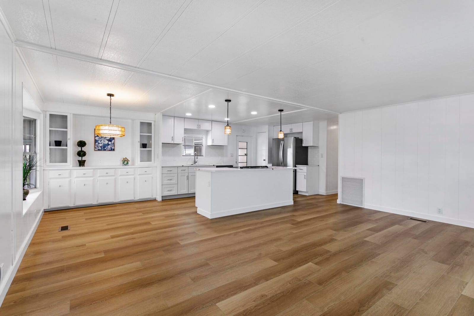 39016 Gayle Bay — photo 1