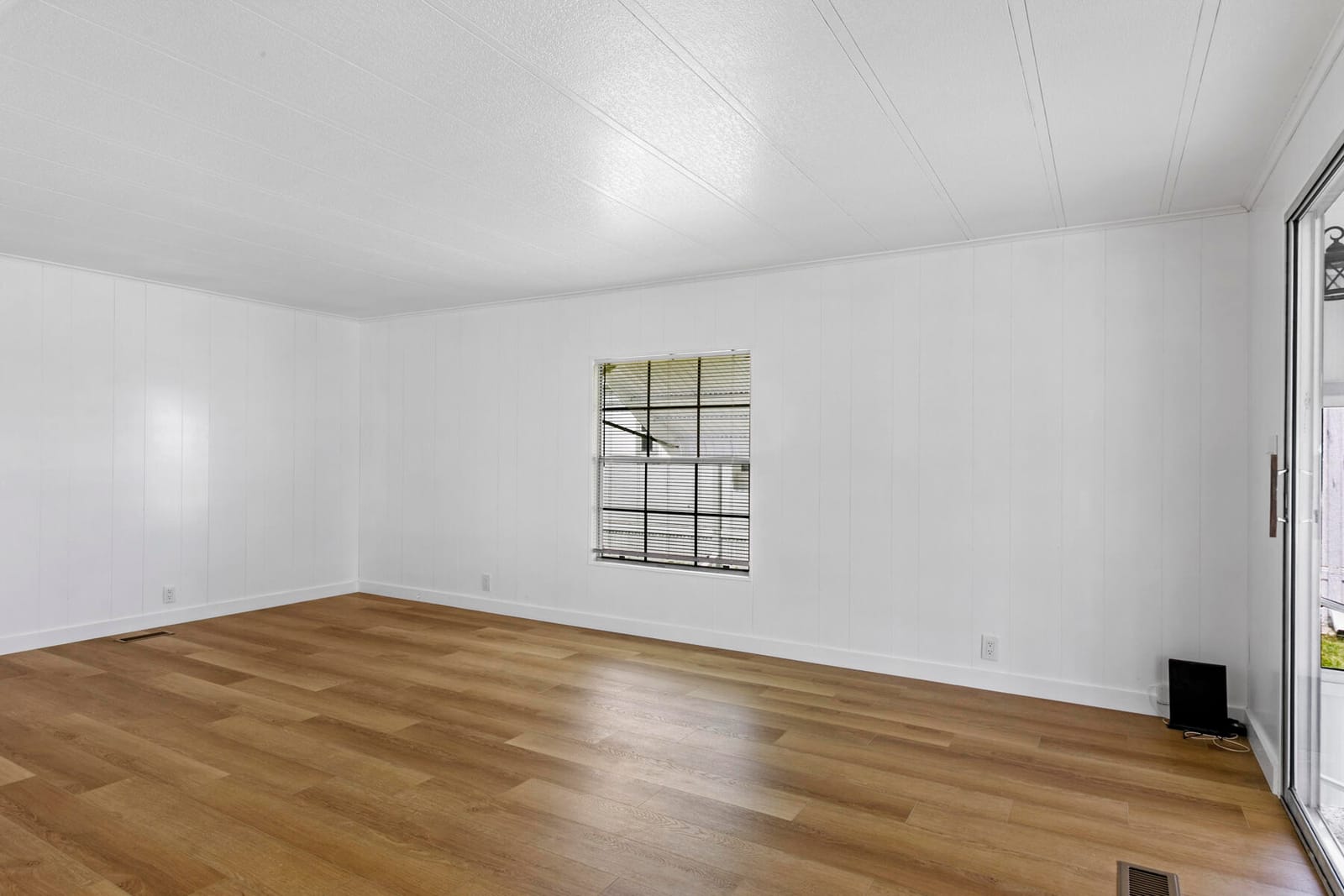 39016 Gayle Bay — photo 11