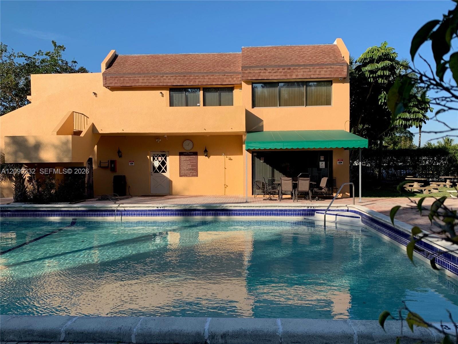 400 Commodore Drive 211, Plantation, FL 33325 photo 2