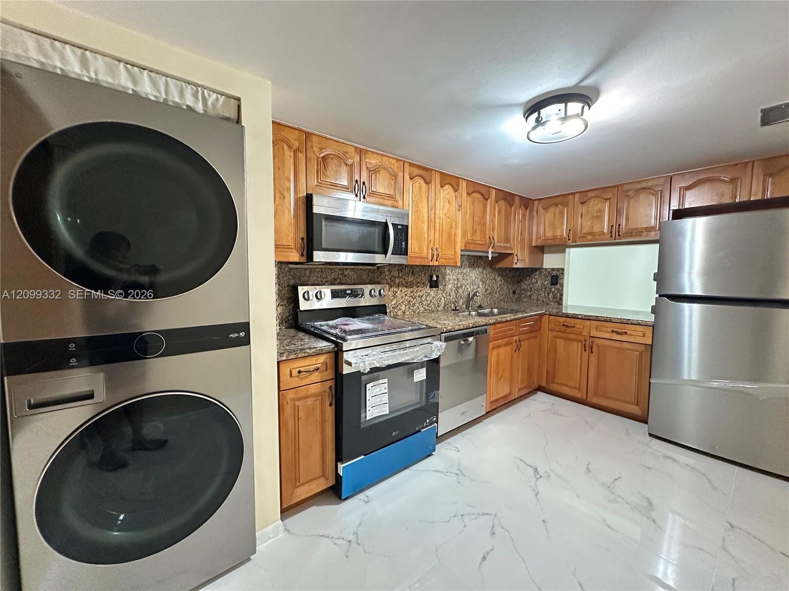 400 Commodore Drive 211, Plantation, FL 33325 photo 5