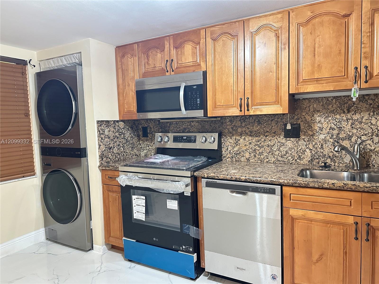 400 Commodore Drive 211, Plantation, FL 33325 photo 6