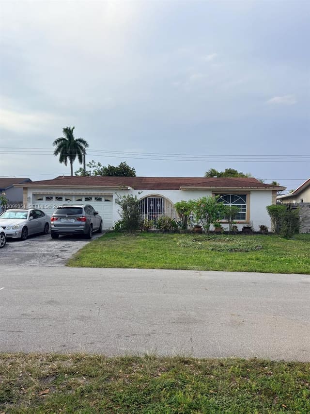 8517 Windsor, Miramar, FL 33025