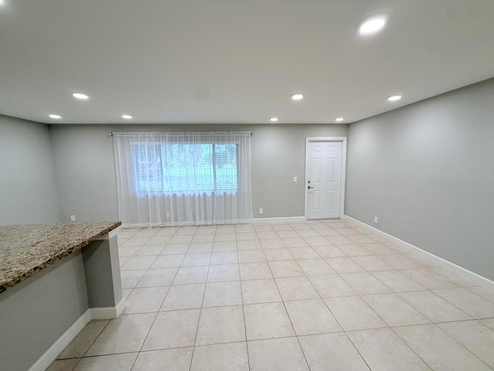 907 MEADOWS Circle — photo 5